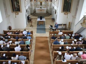 UA170715Nesselwang Singin Kerk en JonegerenQuiz02.JPG